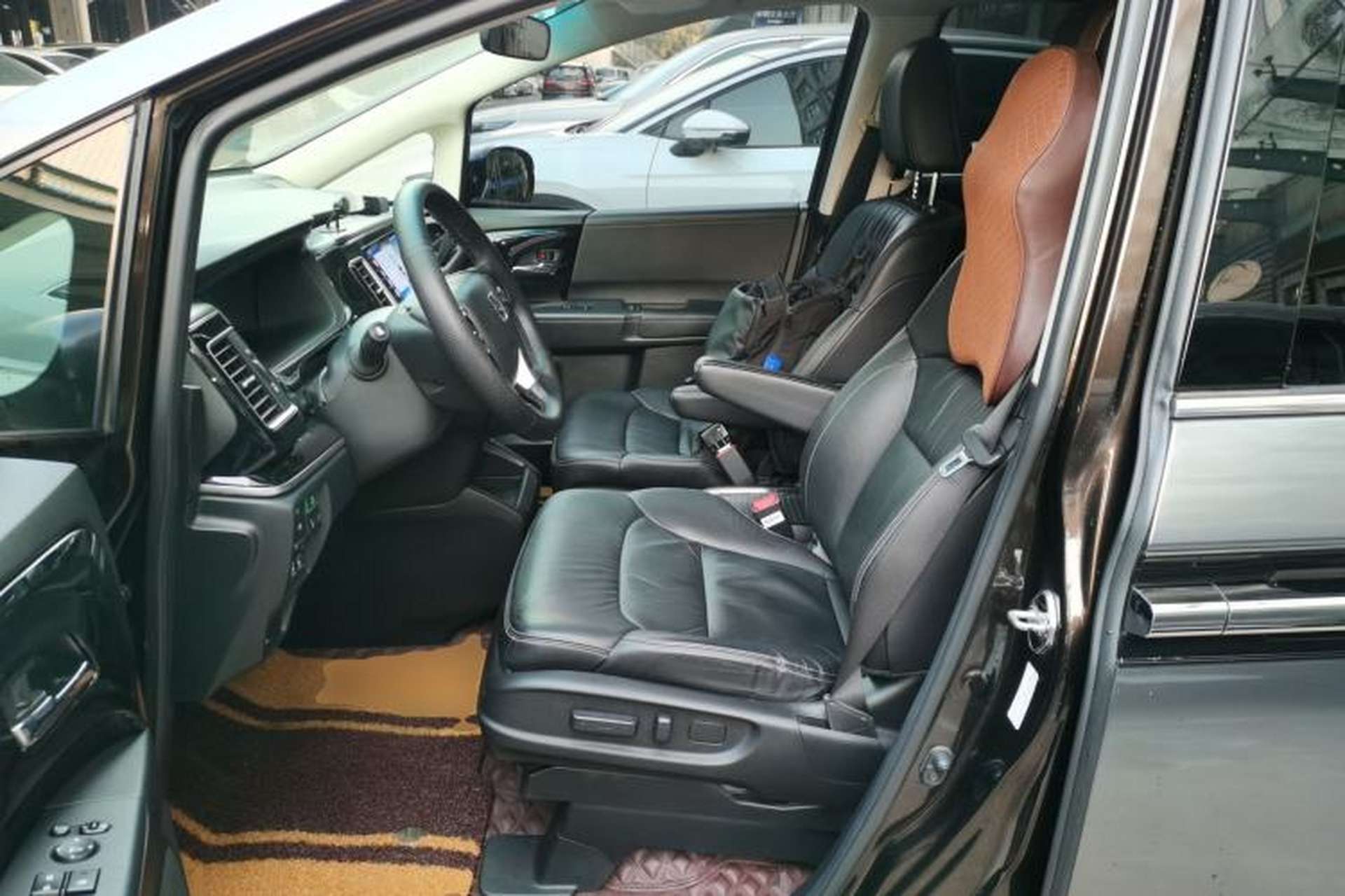 Used Honda Elysion 2019 2.0L Hybrid Luxury Edition Left Front Seat