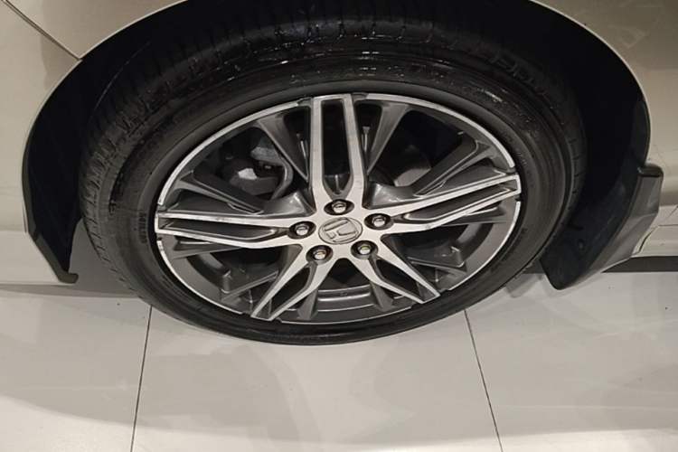Used Honda Elysion 2019 2.0L Hybrid Luxury Edition Left Front Wheel Hub