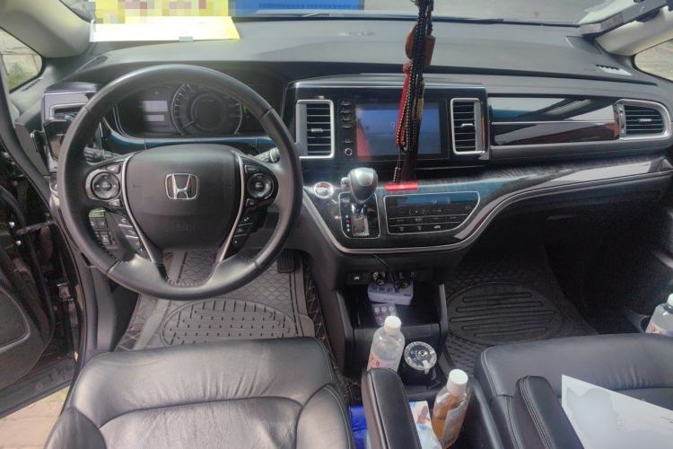Used Honda Elysion 2019 2.0L Hybrid Luxury Edition Center Console