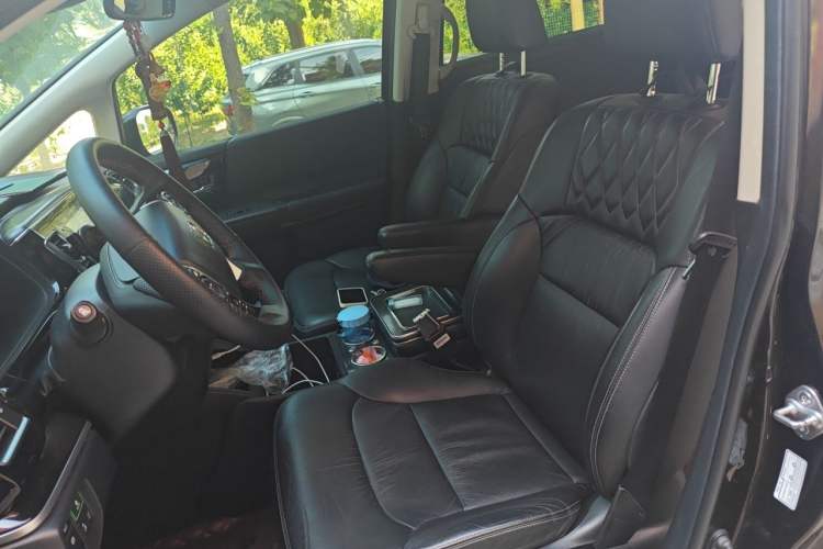 Used Honda Elysion 2019 2.0L Hybrid Luxury Edition Left Front Seat