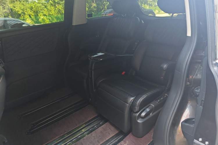 Used Honda Elysion 2019 2.0L Hybrid Luxury Edition Left Rear Seat