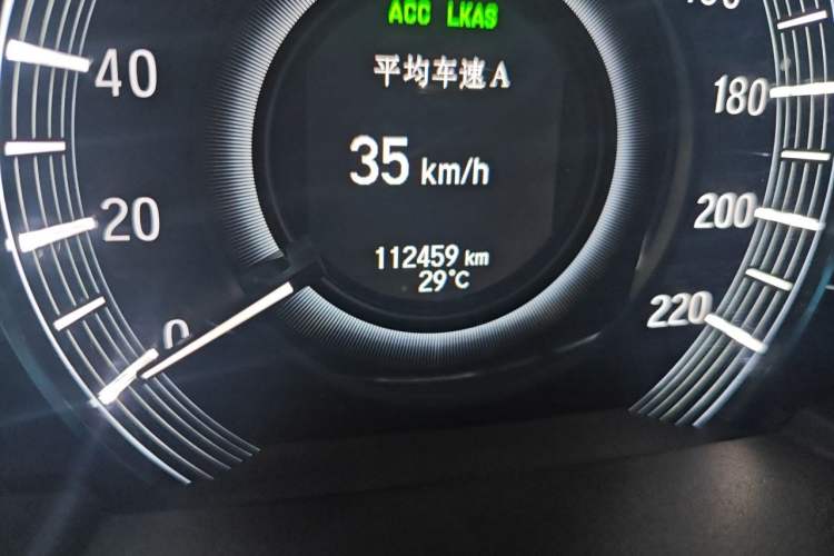 Used Honda Elysion 2019 2.0L Hybrid Luxury Edition Odometer Close Up