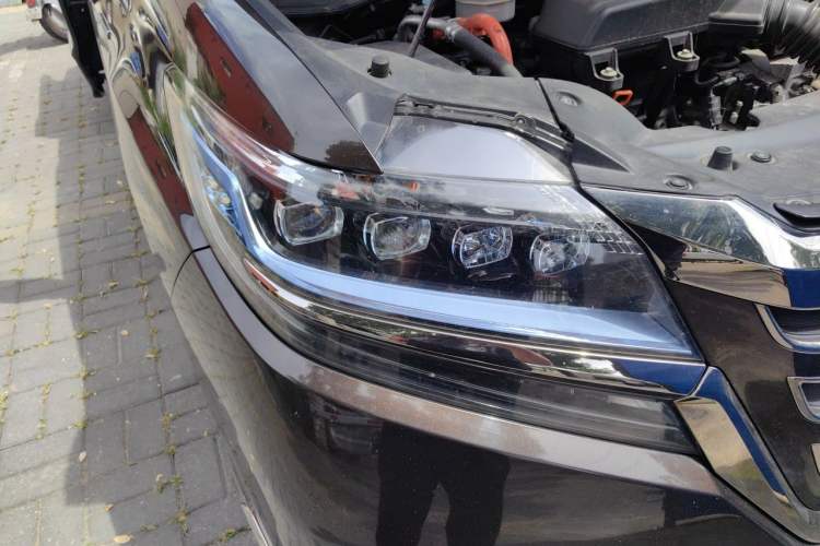Used Honda Elysion 2019 2.0L Hybrid Luxury Edition Right Front Headlight