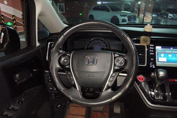 Used Honda Elysion 2019 2.0L Hybrid Luxury Edition Steering Wheel