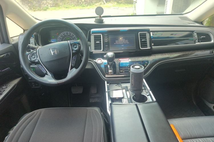 Used Honda Elysion 2019 2.0L Hybrid Luxury Edition Center Console