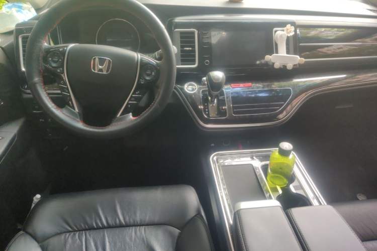 Used Honda Elysion 2019 2.0L Hybrid Luxury Edition Center Console