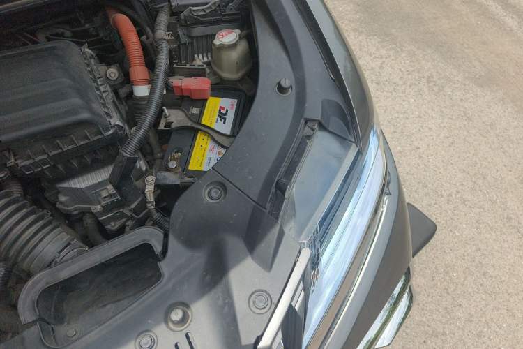 Used Honda Elysion 2019 2.0L Hybrid Luxury Edition Engine Bay Left