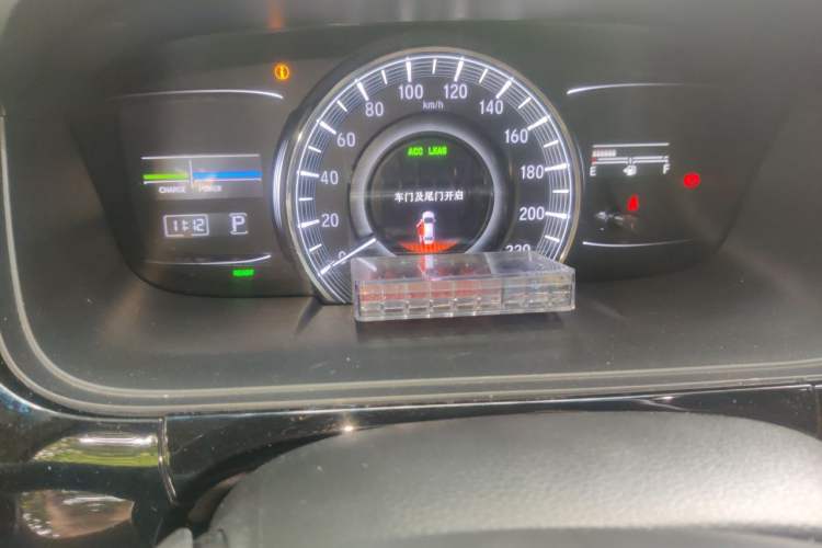 Used Honda Elysion 2019 2.0L Hybrid Luxury Edition Odometer Close Up