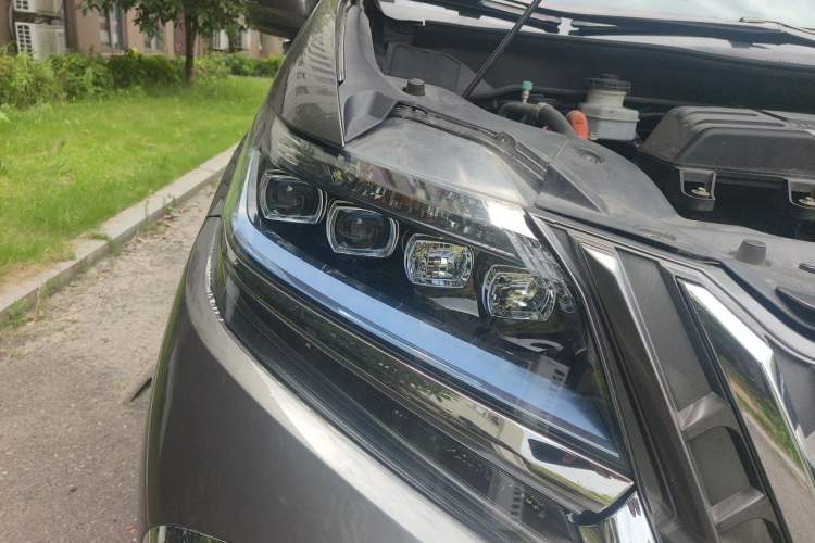 Used Honda Elysion 2019 2.0L Hybrid Luxury Edition Right Front Headlight