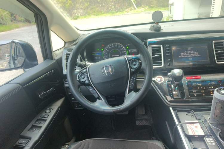 Used Honda Elysion 2019 2.0L Hybrid Luxury Edition Steering Wheel