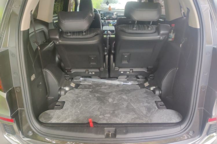 Used Honda Elysion 2019 2.0L Hybrid Luxury Edition Trunk