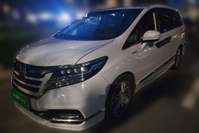Ojetý Honda Elysion 2019 2.0L Hybrid Luxury Edition