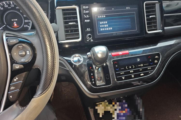 Used Honda Elysion 2019 2.0L Hybrid Luxury Edition Audio And AC Panel
