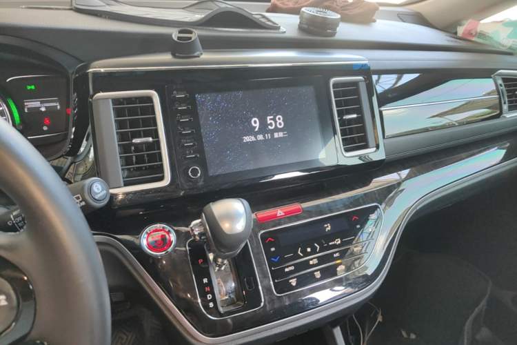 Used Honda Elysion 2019 2.0L Hybrid Supreme Edition Audio And AC Panel