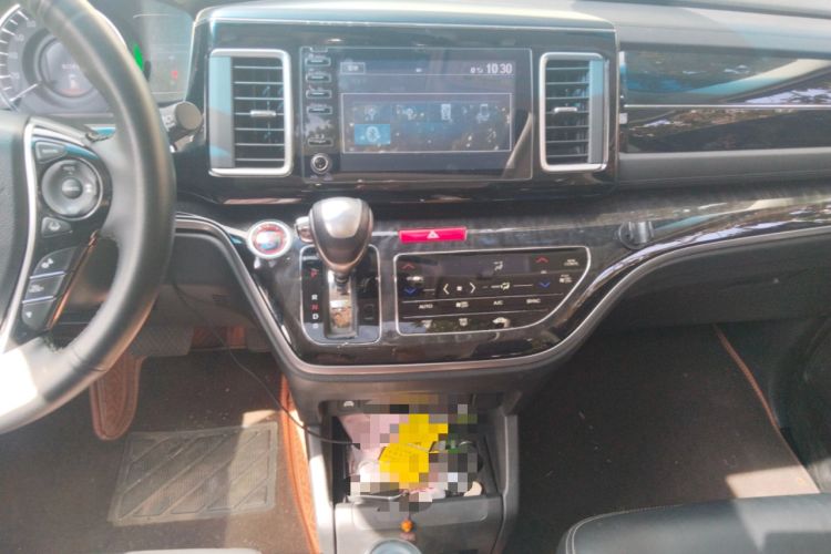 Used Honda Elysion 2019 2.0L Hybrid Luxury Edition Audio And AC Panel