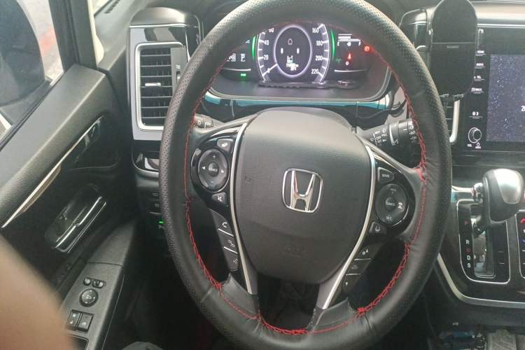 Used Honda Elysion 2019 2.0L Hybrid Luxury Edition Audio And AC Panel