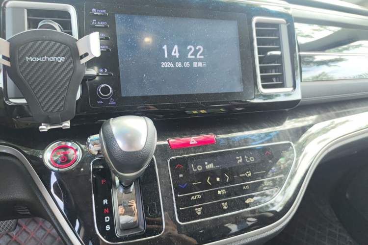 Used Honda Elysion 2019 2.0L Hybrid Comfort Edition Audio And AC Panel