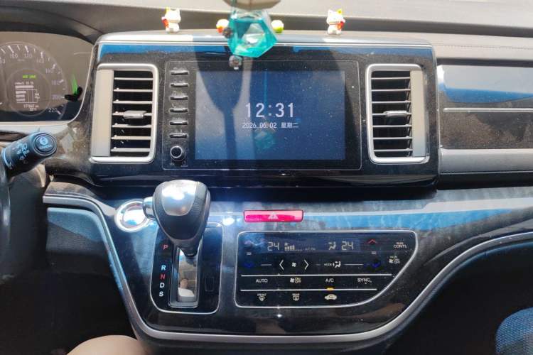 Used Honda Elysion 2019 2.0L Hybrid Supreme Edition Audio And AC Panel