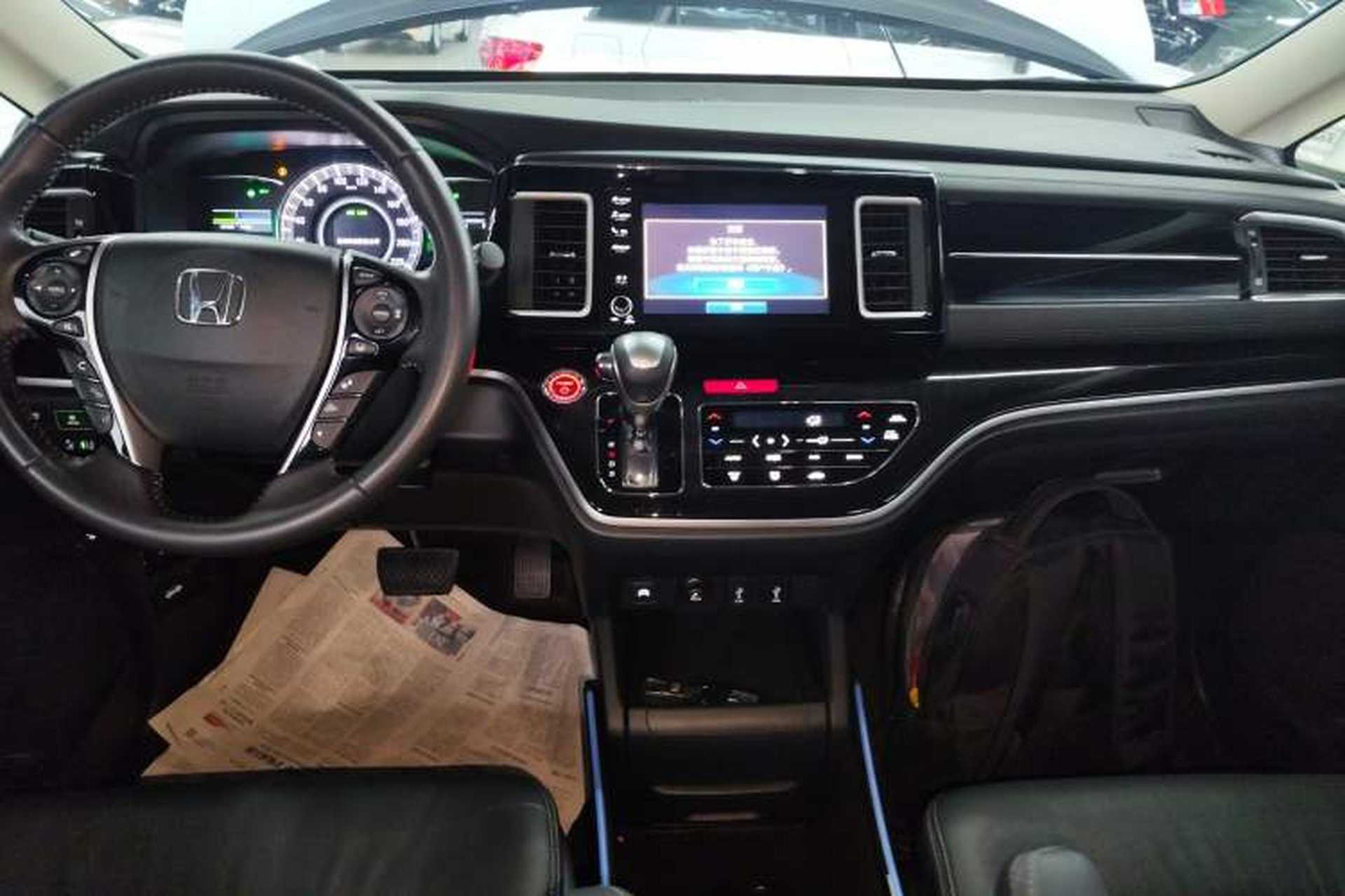 Used Honda Elysion 2019 2.0L Hybrid Luxury Edition Audio And AC Panel