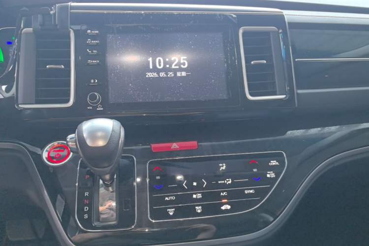 Used Honda Elysion 2019 2.0L Hybrid Luxury Edition Audio And AC Panel