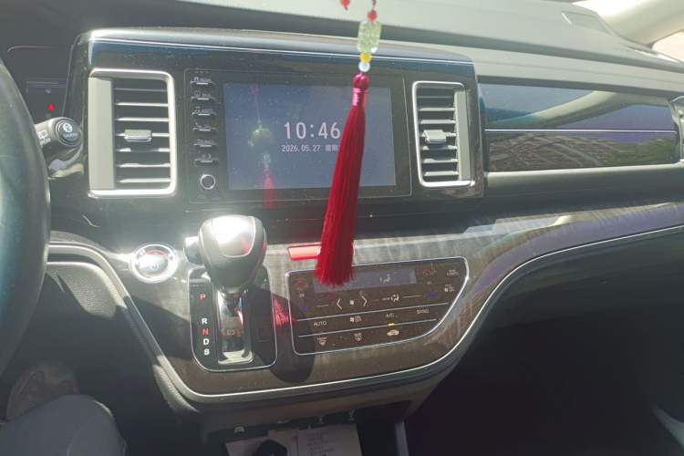 Used Honda Elysion 2019 2.0L Hybrid Supreme Edition Audio And AC Panel