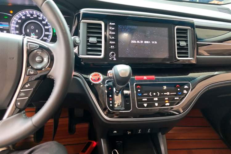 Used Honda Elysion 2019 2.0L Hybrid Supreme Edition Audio And AC Panel