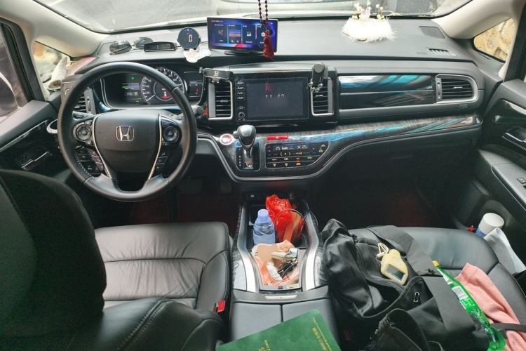 Used Honda Elysion 2019 2.0L Hybrid Luxury Edition Center Console