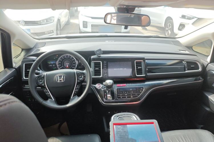 Used Honda Elysion 2019 2.0L Hybrid Luxury Edition Center Console