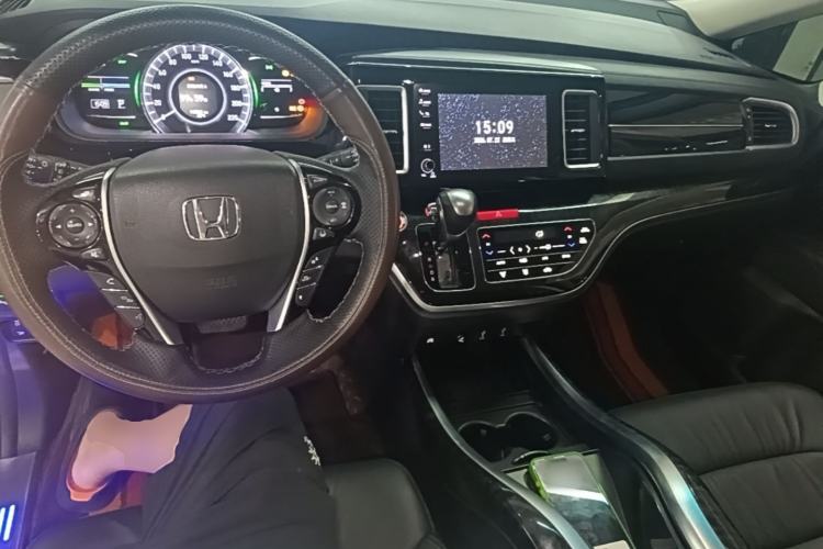 Used Honda Elysion 2019 2.0L Hybrid Luxury Edition Center Console