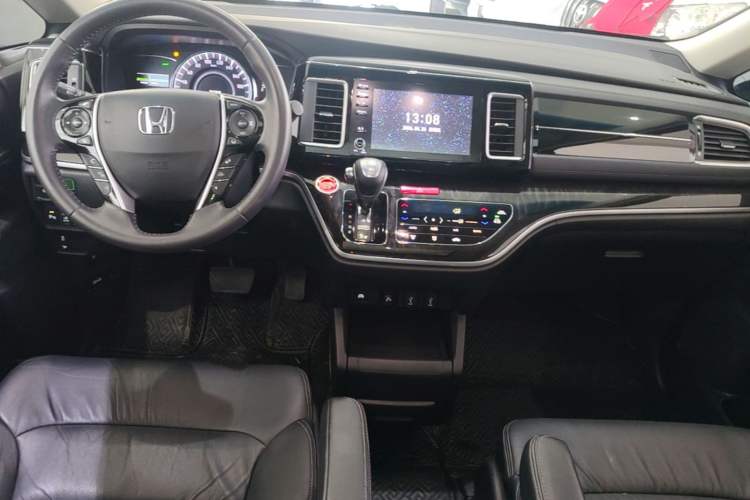 Used Honda Elysion 2019 2.0L Hybrid Luxury Edition Center Console