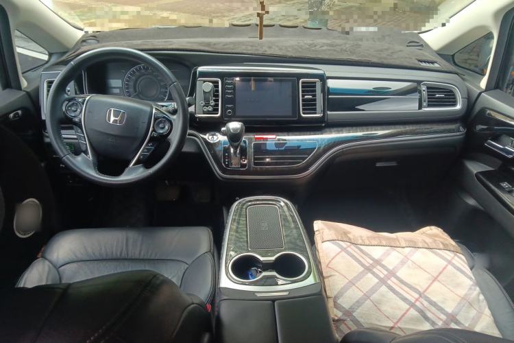 Used Honda Elysion 2019 2.0L Hybrid Luxury Edition Center Console