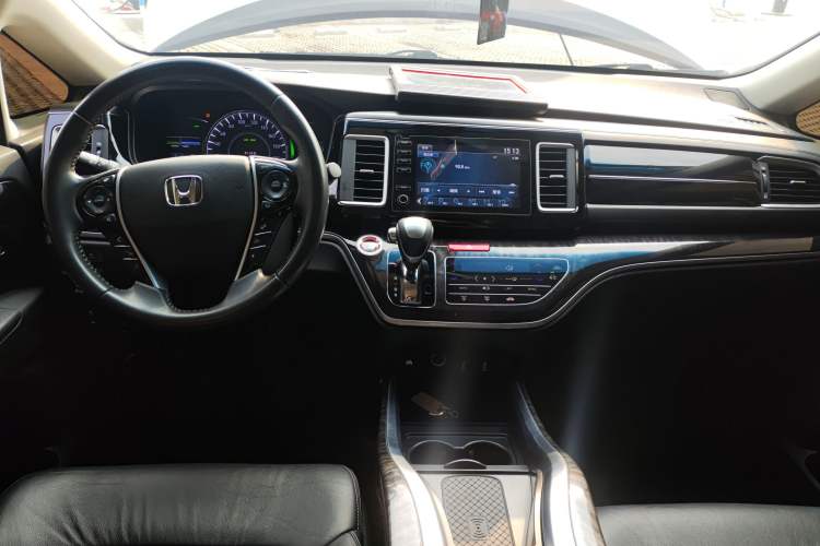 Used Honda Elysion 2019 2.0L Hybrid Luxury Edition Center Console