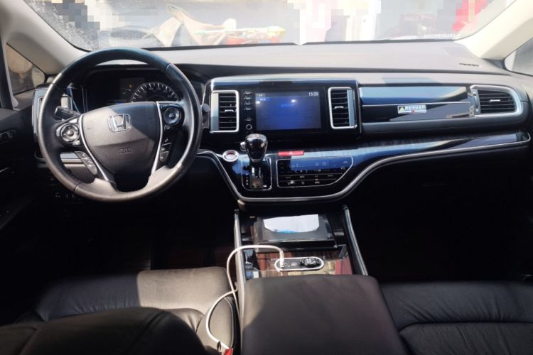 Used Honda Elysion 2019 2.0L Hybrid Luxury Edition Center Console