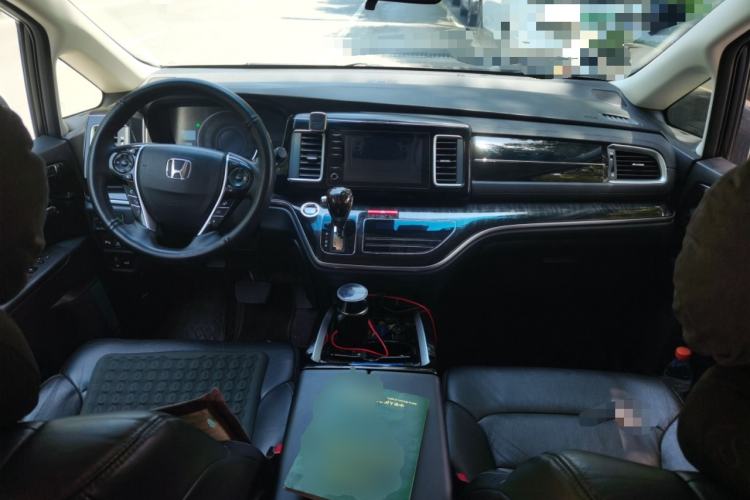 Used Honda Elysion 2019 2.0L Hybrid Luxury Edition Center Console