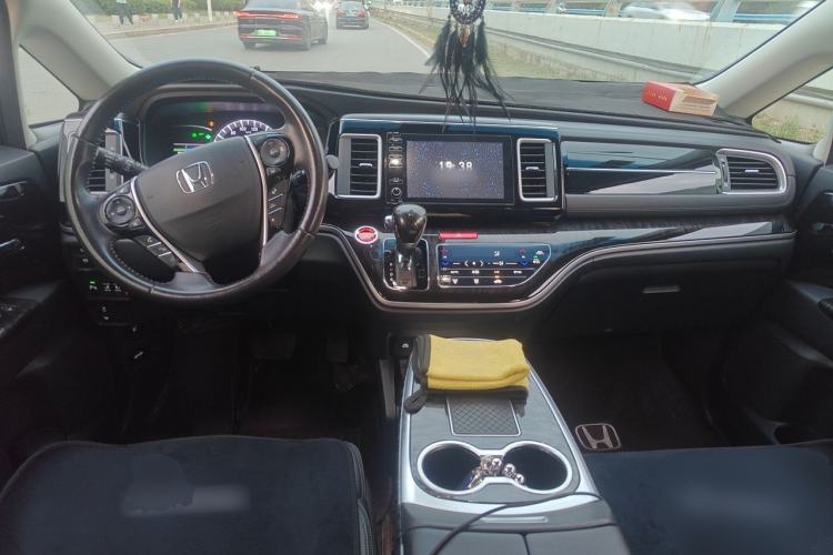 Used Honda Elysion 2019 2.0L Hybrid Luxury Edition Center Console