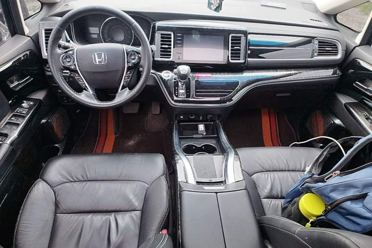 Used Honda Elysion 2019 2.0L Hybrid Luxury Edition Center Console