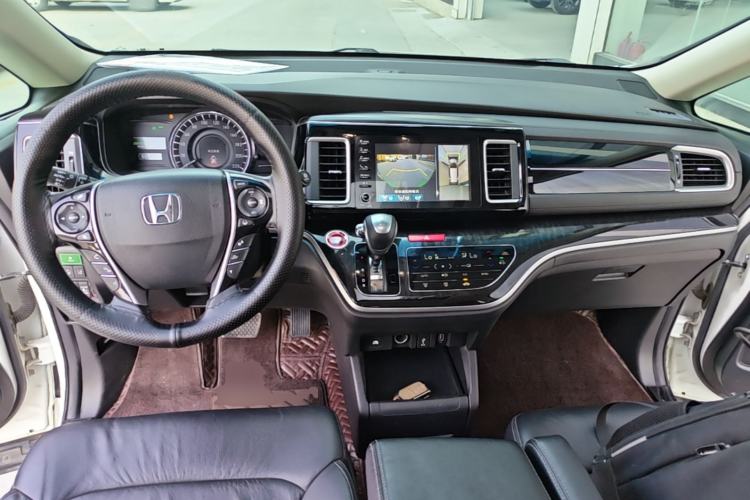 Used Honda Elysion 2019 2.0L Hybrid Supreme Edition Center Console