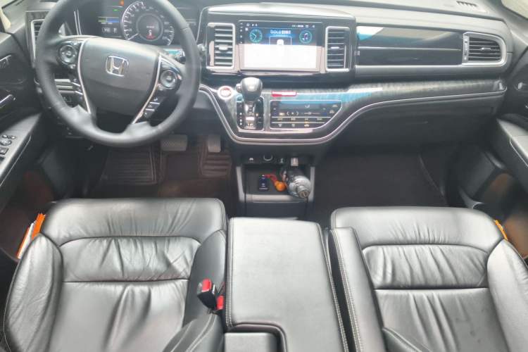 Used Honda Elysion 2019 2.0L Hybrid Supreme Edition Center Console