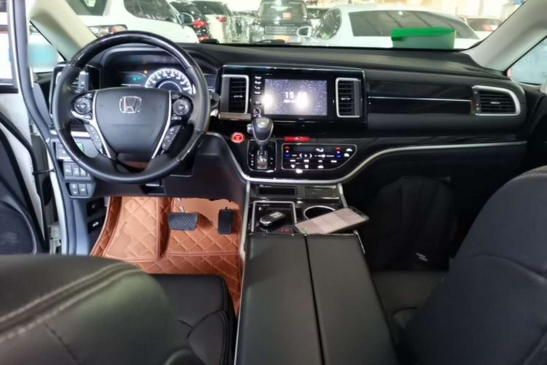 Used Honda Elysion 2019 2.0L Hybrid Luxury Edition Center Console
