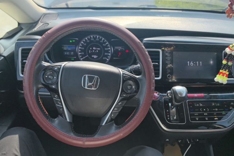 Used Honda Elysion 2019 2.0L Hybrid Comfort Edition Center Console