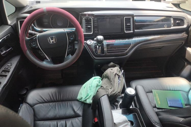 Used Honda Elysion 2019 2.0L Hybrid Luxury Edition Center Console