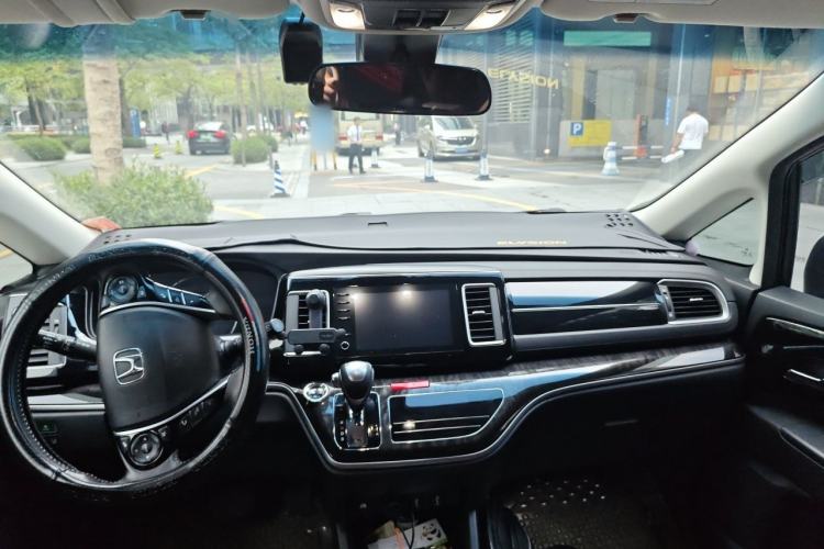 Used Honda Elysion 2019 2.0L Hybrid Luxury Edition Center Console