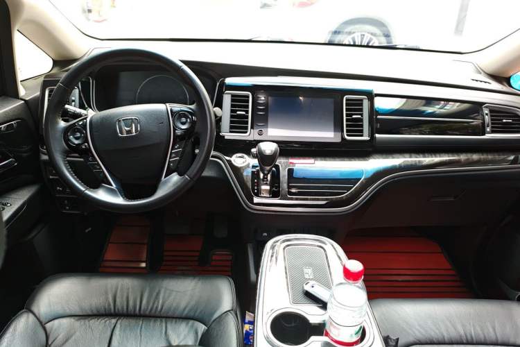 Used Honda Elysion 2019 2.0L Hybrid Luxury Edition Center Console
