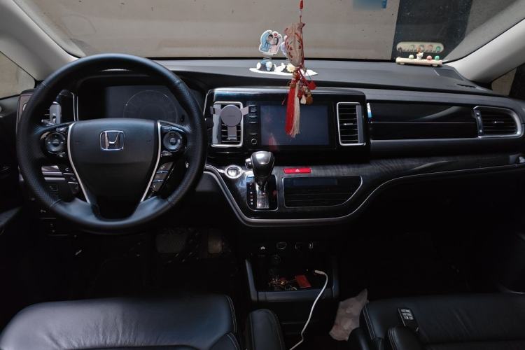 Used Honda Elysion 2019 2.0L Hybrid Luxury Edition Center Console