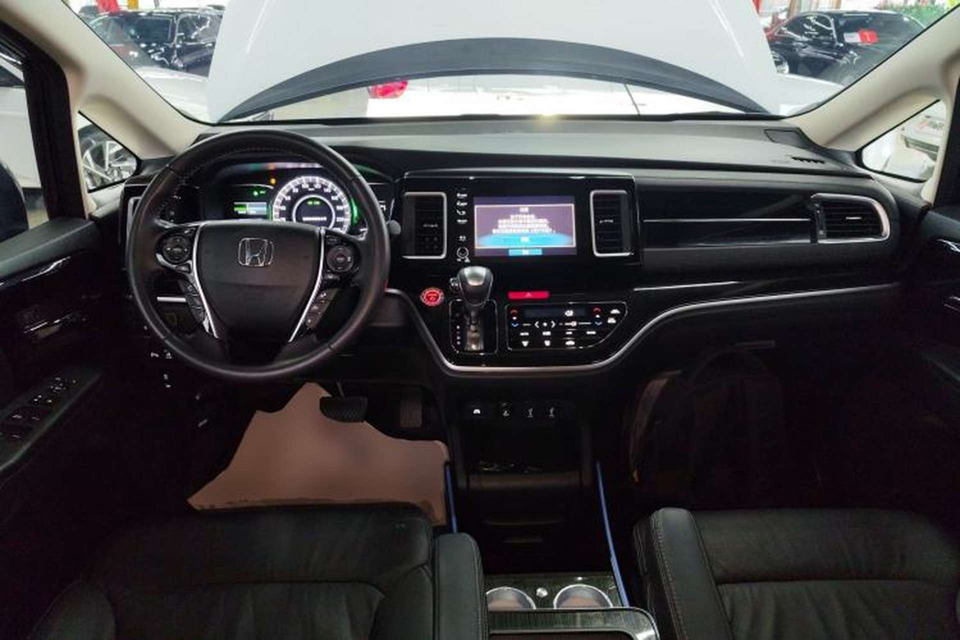 Used Honda Elysion 2019 2.0L Hybrid Luxury Edition Center Console