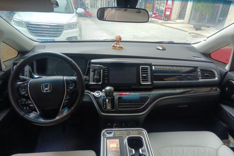 Used Honda Elysion 2019 2.0L Hybrid Comfort Edition Center Console