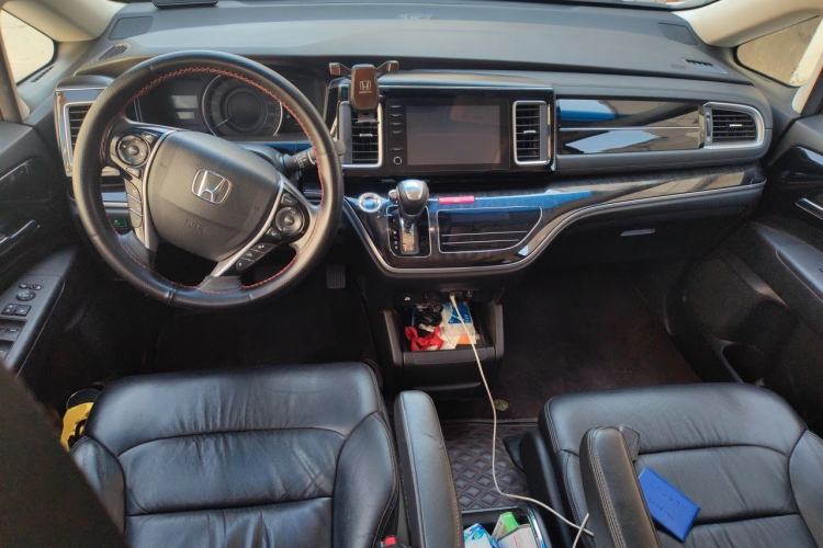 Used Honda Elysion 2019 2.0L Hybrid Luxury Edition Center Console