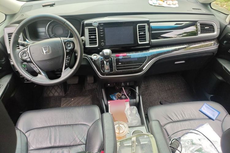 Used Honda Elysion 2019 2.0L Hybrid Luxury Edition Center Console