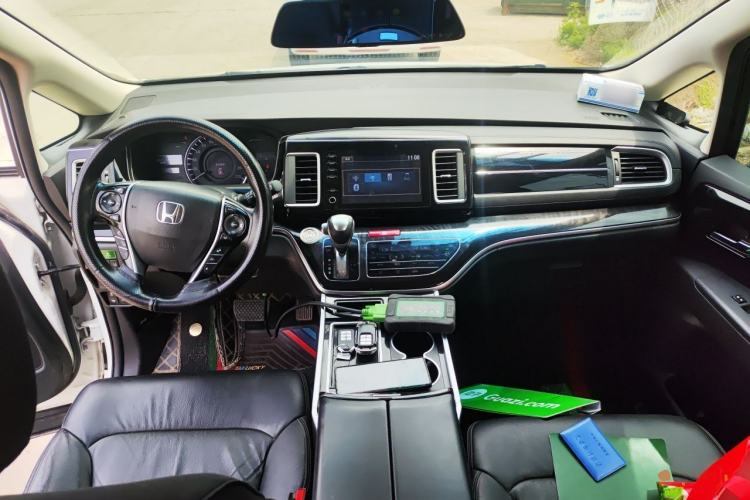 Used Honda Elysion 2019 2.0L Hybrid Luxury Edition Center Console