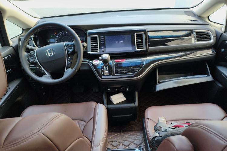 Used Honda Elysion 2019 2.0L Hybrid Comfort Edition Center Console